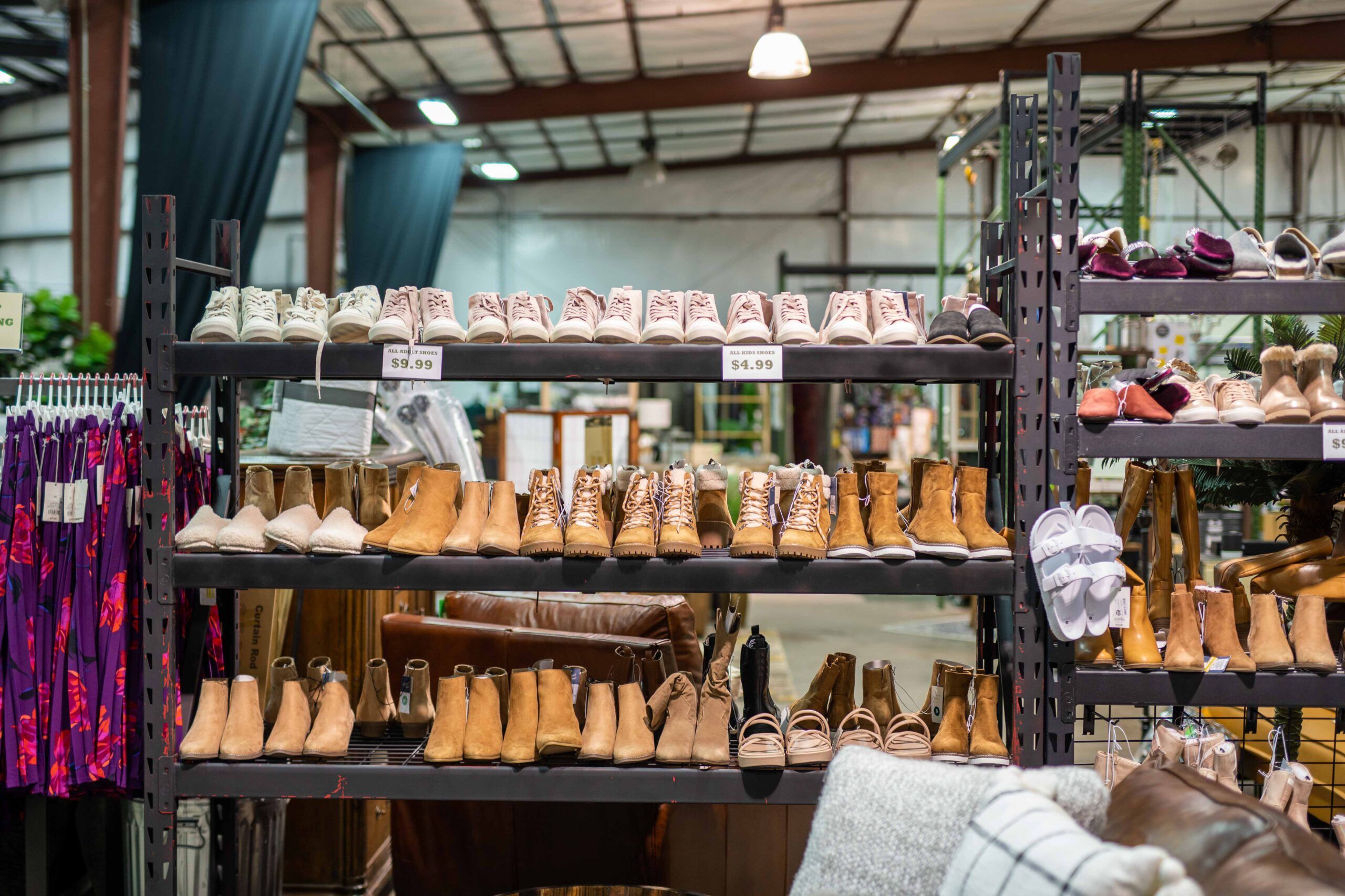 ヤードセール The Yard Sale Store | Discount Store & Overstock In